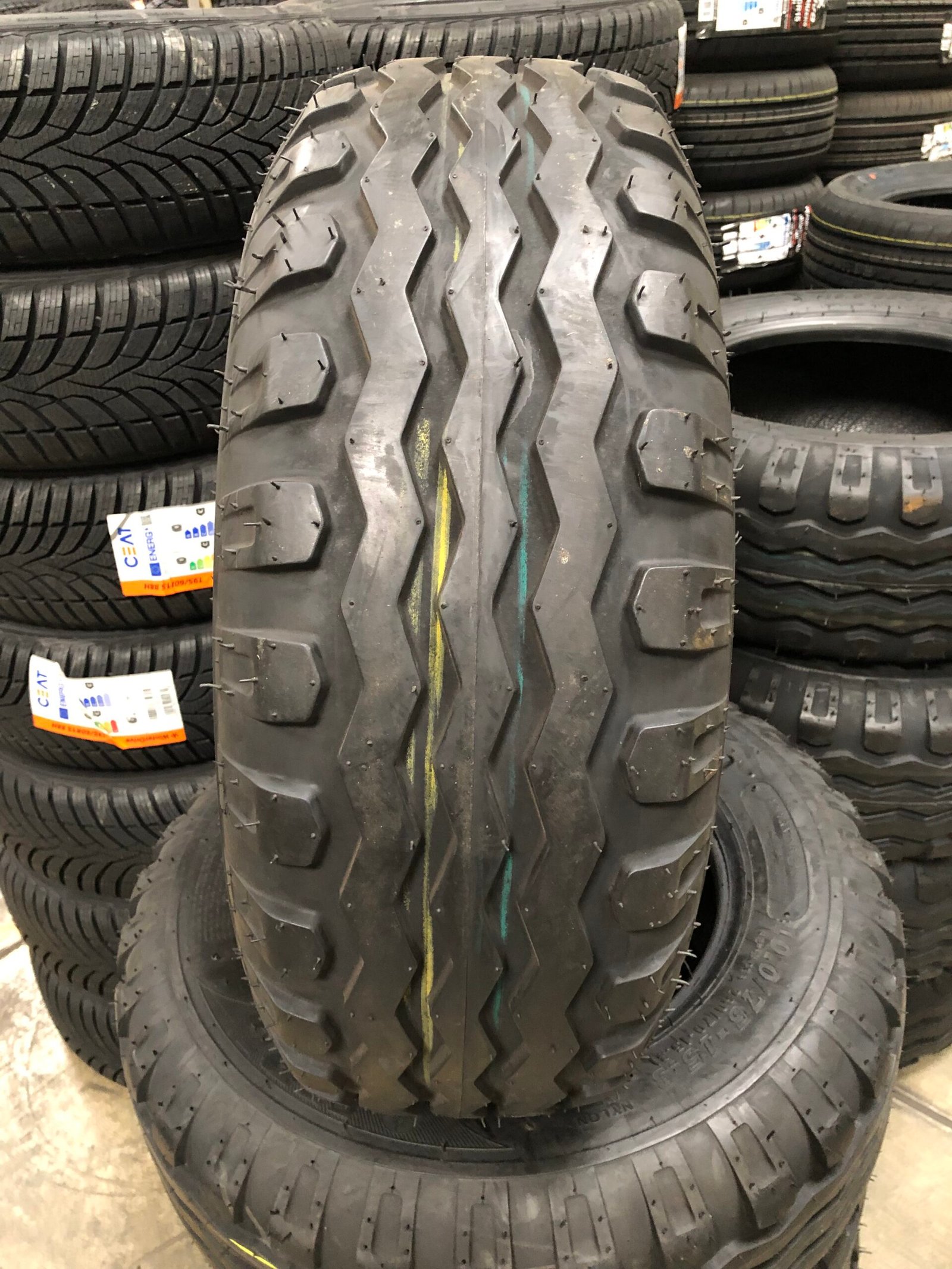 Anvelopa 10.0/75-15.3 MRL MAW200 12PR 126 A6/122 A8 TL - imagine 3