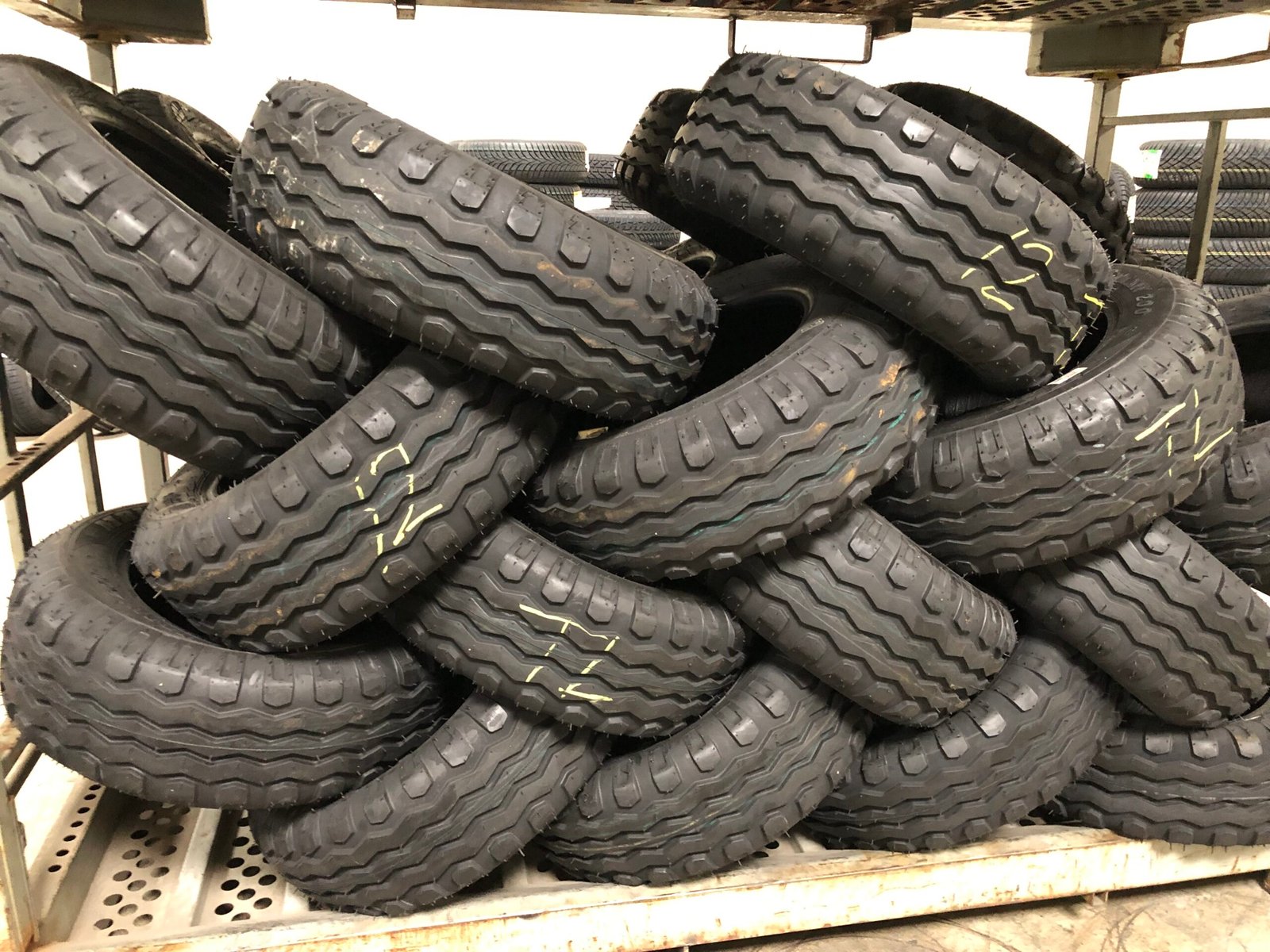 Anvelopa 10.0/75-15.3 MRL MAW200 12PR 126 A6/122 A8 TL - imagine 5