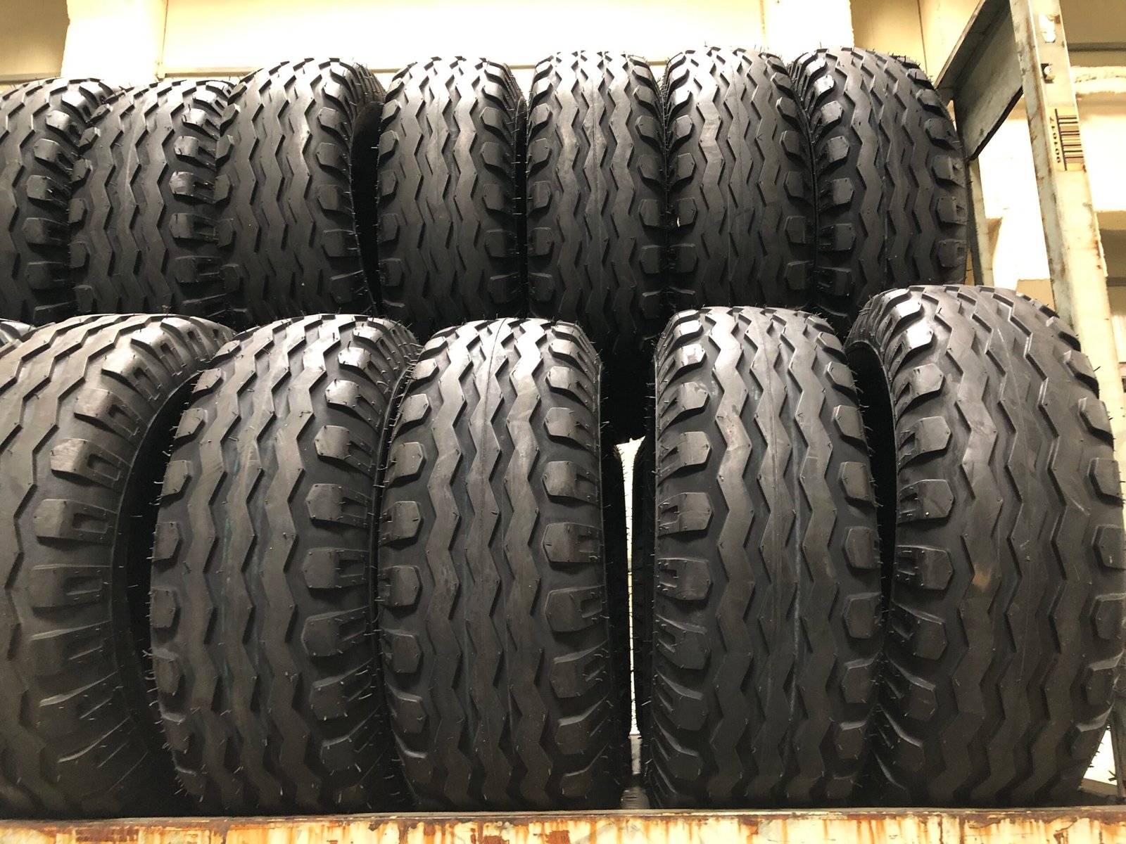 Anvelopa 11.5/80-15.3 MRL MAW200 14PR 139 A6/135 A8 TL