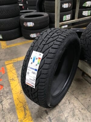 Anvelopa iarna 225/50 R17 TAURUS Winter [98] V