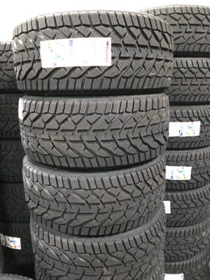 Anvelopa 245/40 R18 TAURUS WINTER [97] V