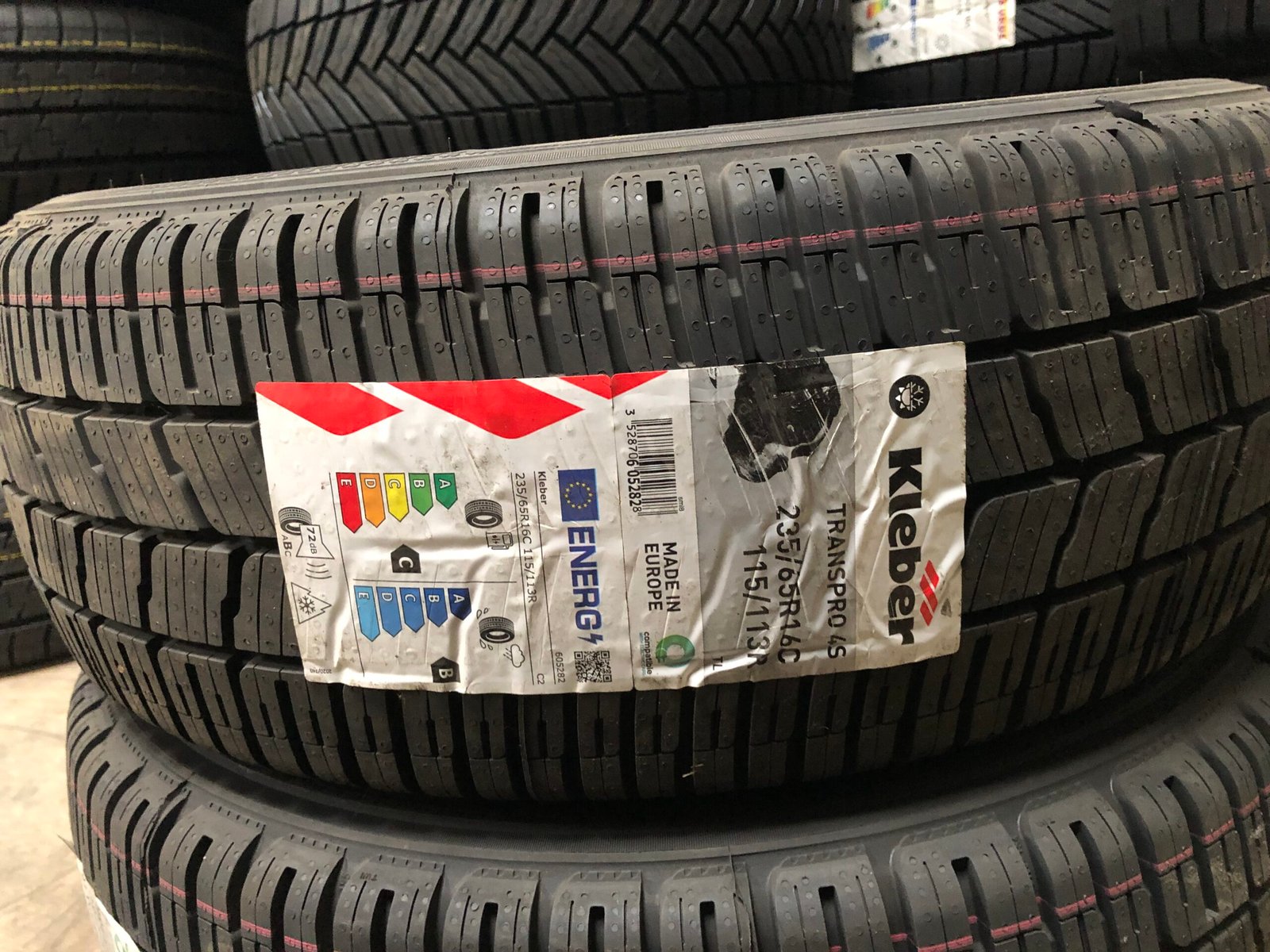 Anvelopa all season 235/65 R16C KLEBER TRANSPRO 4S 115/113 R 72dB - imagine 3