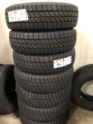 Anvelopa iarna 225/75 R16C TAURUS WINTER LT 201 [118/116] R