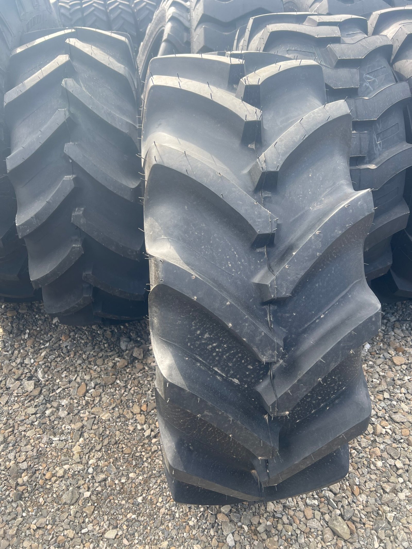 Anvelopa 420/85 R24 MRL 137A8/B TL (16.9R24)